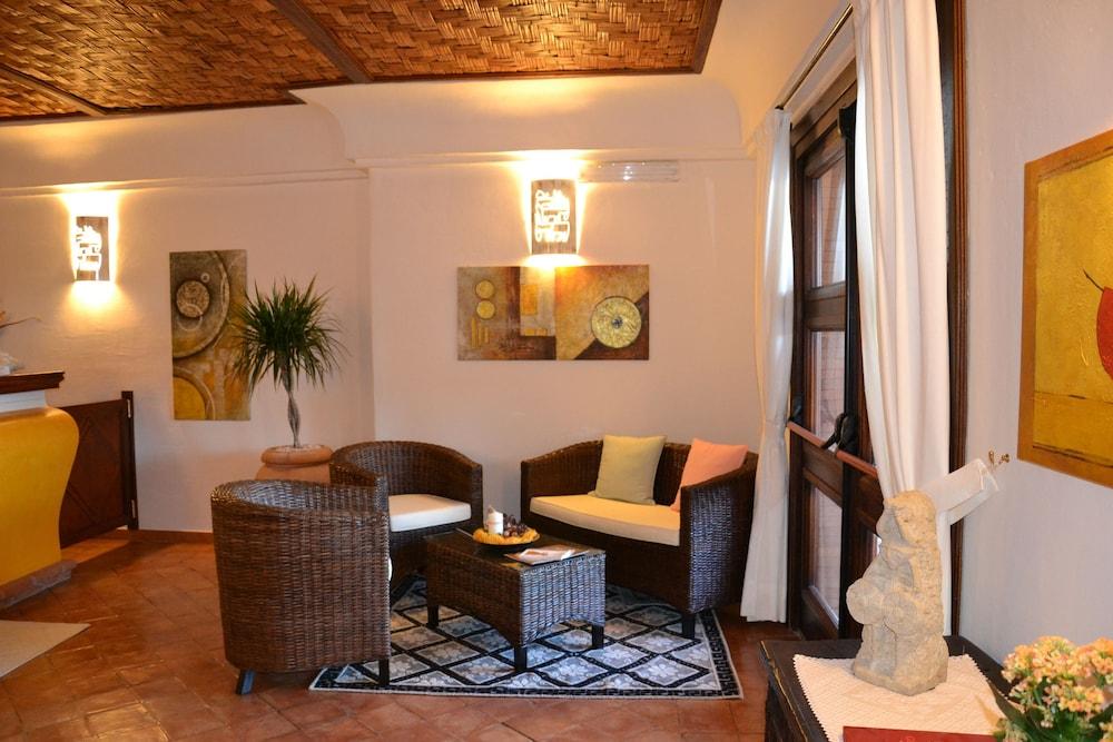 Hotel Galanias Bari Sardo Bagian luar foto