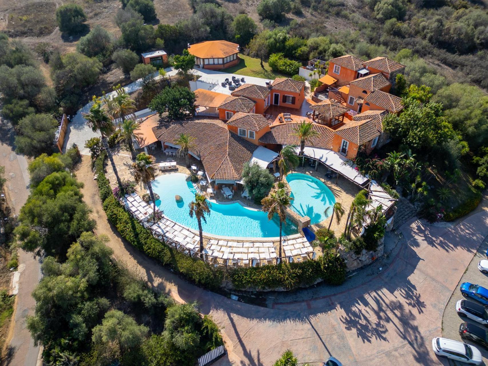Hotel Galanias Bari Sardo Bagian luar foto